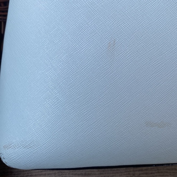 Kate Spade hand bag with crossbody strap - Picture 9 of 16